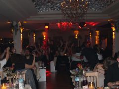 Antalya’ya yeni nesil meyhane: Güllü keyfi bayramla başladı